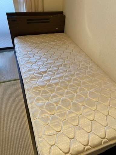 シングルベット　マットレス付き