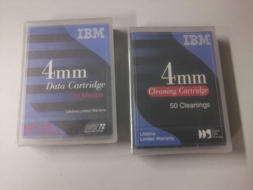 【未使用】IBM 4mm データカートリッジ4本＋クリーニングカートリッジ
