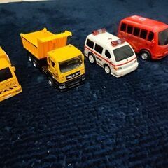 ミニカー　車のおもちゃの画像