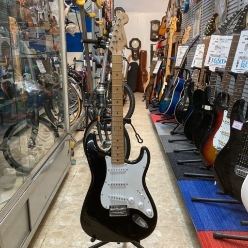 スクワイヤー ストラトキャスター エレキギター 黒