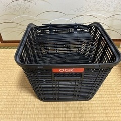 自転車の後ろにつけるカゴ