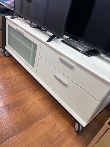 キャスター付きテレビ台　テレビボード