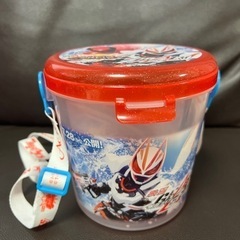 キングオージャー、仮面ライダーギーツポップコーン入れの画像