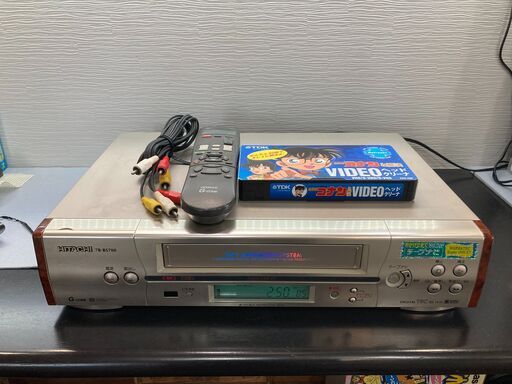 HITACHI 日立 S-VHS ビデオデッキ 7B-BS700リモコン付き・ 再生確認済み。