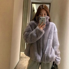 美品　ファーのジャケット　薄い紫の画像