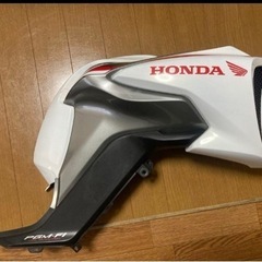 CB190X 右タンクカバー