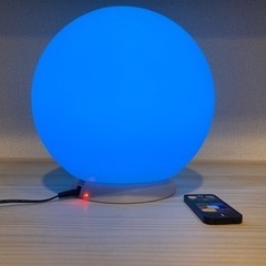 ボール型LEDライト（7色、リモコン付き）の画像