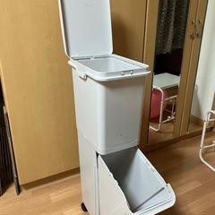 二段ゴミ箱の画像