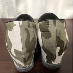 アーミー柄靴の画像