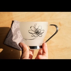 ガラスのティーカップセット（カップ×２個＋コースター×２枚）