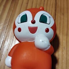 アンパンマンず貯金箱の画像