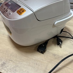 ZOJIRUSHI 炊飯器 3号炊き 17年製の画像