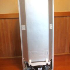 単身 一人暮らしに！ SHARP ノンフロン冷凍冷蔵庫 137L ホワイト SJ-14E6/2019年の画像