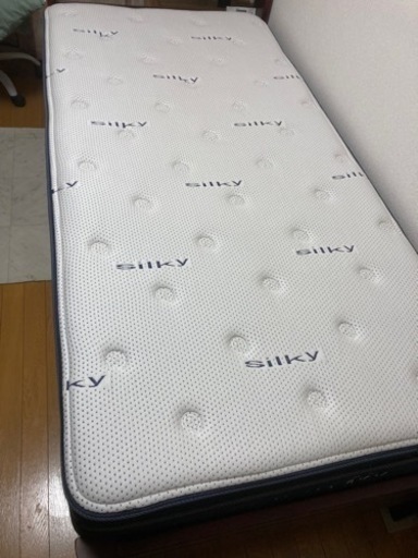 シングルベッド　ニトリ　デュアルポケット　ハイグレード　シルキー