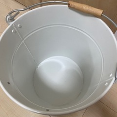 マーキュリー  ブリキバケツの画像