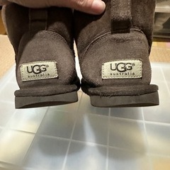 UGG W CLASSIC MINI チョコレートの画像