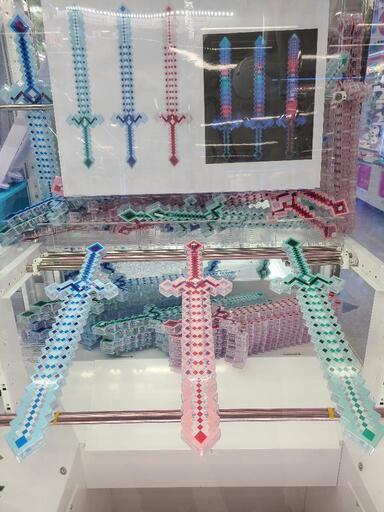 光る剣、ご注意下さい。マイクラ　マインドクラフト製品では御座いません。