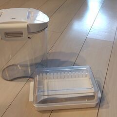 カットできるバターケース＆小麦粉保存ケースお譲りします