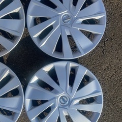 ニッサン純正ホイールキャップの画像