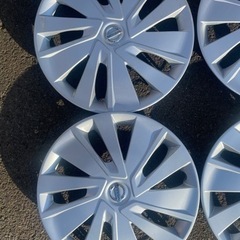 ニッサン純正ホイールキャップの画像