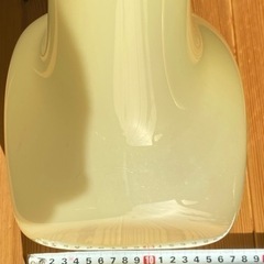 【一点物】ガラス製アンティーク花瓶　フラワーベースの画像
