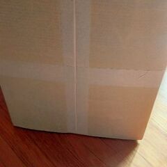 大きなサイズのダンボールの画像