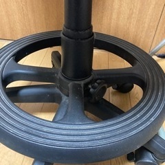 椅子(少々難あり)の画像
