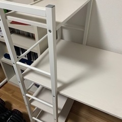 ニトリ システムデスクの画像