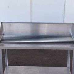 ≪zyt1236ジ≫ ステンレス製 パイプ棚 幅120cm φ19mm 壁掛け棚 網棚/天吊り/店舗/厨房/設備/ガレージ/DIY 現状品 51209-05の画像