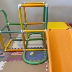 アンパンマン　ジャングルジム　滑り台　室内遊具の画像