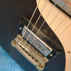 0107-027 Epiphone エピフォン エレキギター　ケース付きの画像