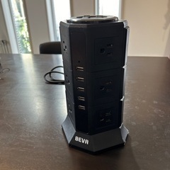 タワー式電源タップBEVA 3層縦コンセントの画像