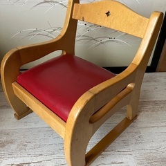 中古 木製 ベビーチェア 赤 フェイクレザー張り 家具 赤ちゃん...