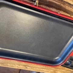 BRUNO コンパクトホットプレート レッド（取っ手に割れあり）の画像