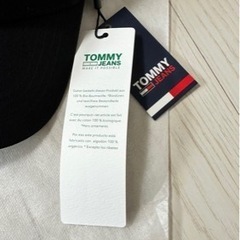 TOMMY JEANS キャップの画像