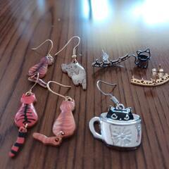 新品シングル猫ピアスの画像