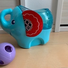 ゆらゆらぞうさん ボール入れの画像