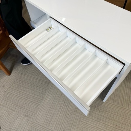 【超美品‼️】定価62,000円♪ ニトリ 120cm幅キッチンカウンター 食器棚 収納家具 艶あり木目調ホワイト♪