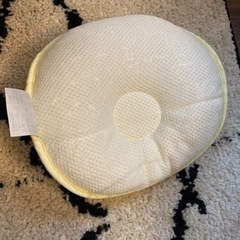 美品　ベビー枕の画像