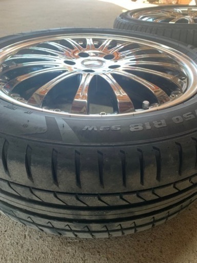 エスティマ等　18インチ　タイヤ　走行2000キロ