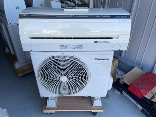 【値下げ！！】Panasonic 6畳用　2.2kwエアコン　CS-22BGXK-W 2016年製