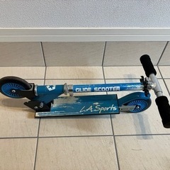 折りたたみキックスクーターの画像