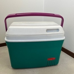 アメリカRubbermaidラバーメイド社クーラーボックス