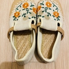 レディース靴　新品　22.5号　無料