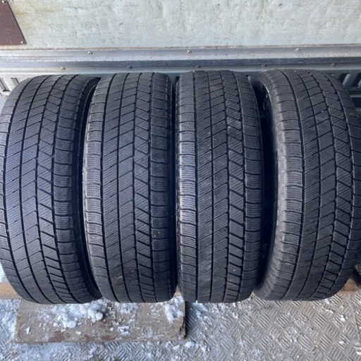 バリ山　BRIDGESTONE ブリヂストン　ブリジストン　VRX3 195/65R15 スタッドレス　タイヤ　2022年製　15インチ