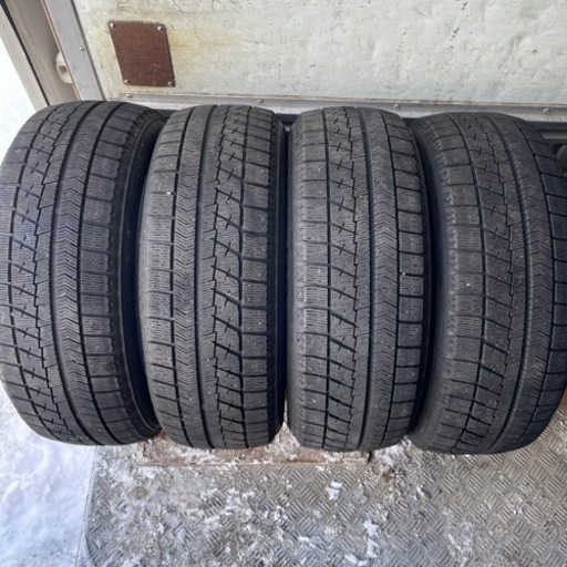 バリ山　BRIDGESTONE ブリヂストン　ブリジストン　VRX 205/60R16 スタッドレス　タイヤ　2016年製　16インチ