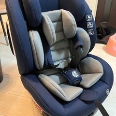 アイリスプラザ　チャイルドシート isofix 0ヶ月から10歳頃まで