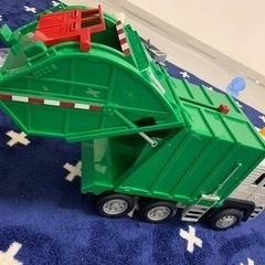 ごみ収集車 - 2 ゴミ箱　1 ほうきの画像
