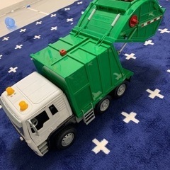ごみ収集車 - 2 ゴミ箱　1 ほうきの画像