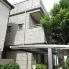 🏠貸家　庭・駐車場・屋根付き駐輪場・ルーフバルコニー付・５LDK...